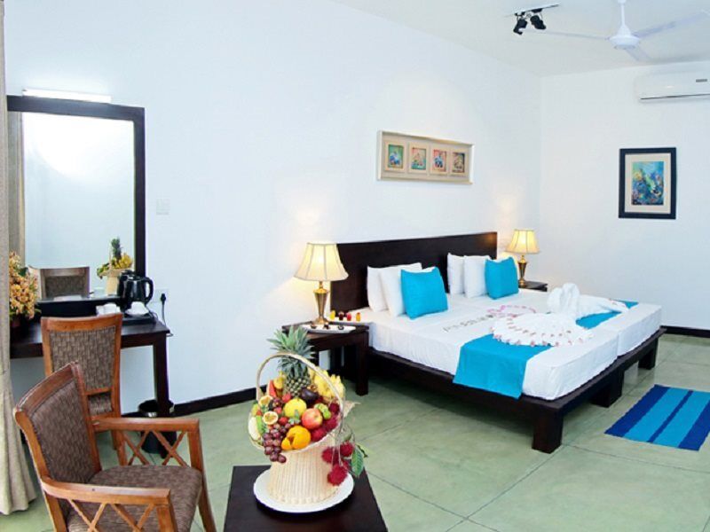 Coco Royal Beach Resort Калутара Екстериор снимка